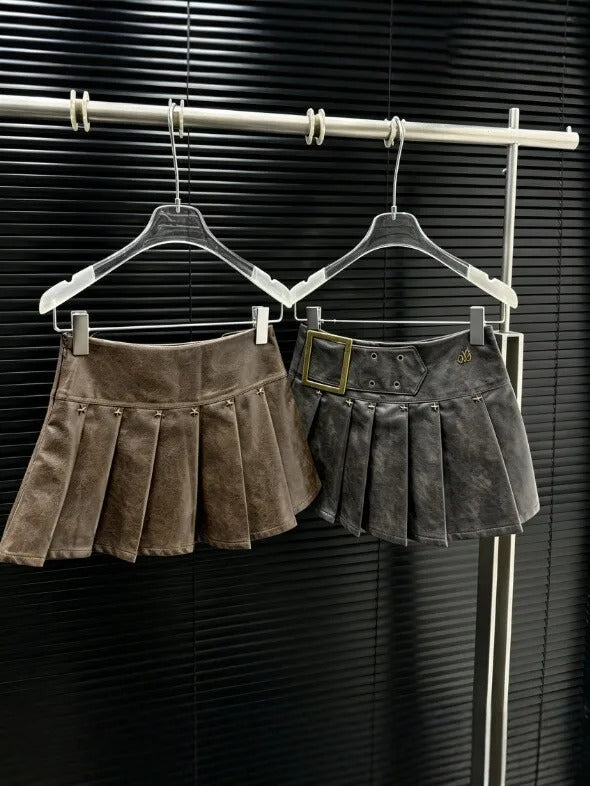 Y2K Leather Pleated Mini Skirt for Women – A-Line Buckle Belt Skirt | E-Girl Streetwear &amp; Autumn/Winter Fashion